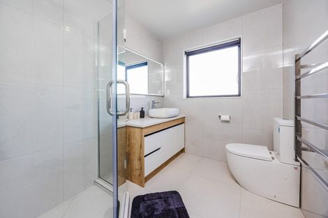 Photo of property in 74 Tir Conaill Avenue, Flat Bush, Auckland, 2019