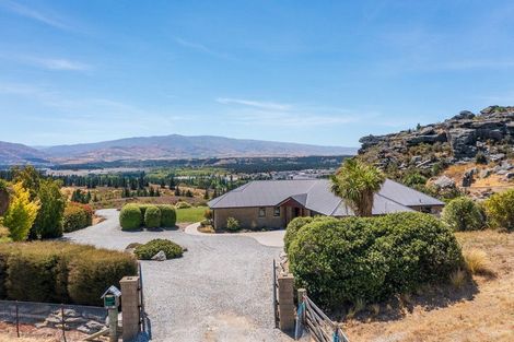 Photo of property in 27 Old Golf Course Road, Bridge Hill, Alexandra, 9320