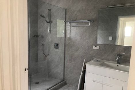 Photo of property in 2 Jonathan Place, Sunnynook, Auckland, 0620