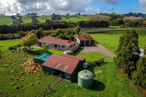 Photo of property in 1024 Mountain Road, Waiongana, Inglewood, 4389