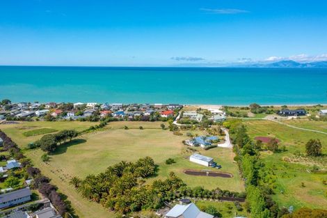 Photo of property in 32 Broadsea Avenue, Ruby Bay, Mapua, 7005