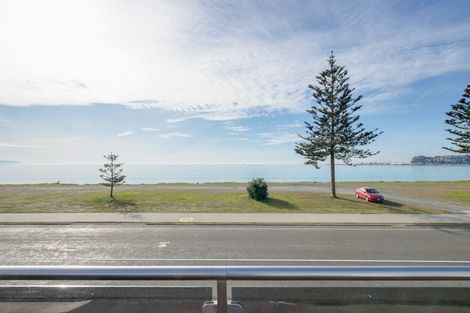 Photo of property in 2/29 The Esplanade, Westshore, Napier, 4110