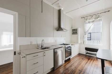 Photo of property in 1/30 Bulteel Street, New Plymouth, 4310
