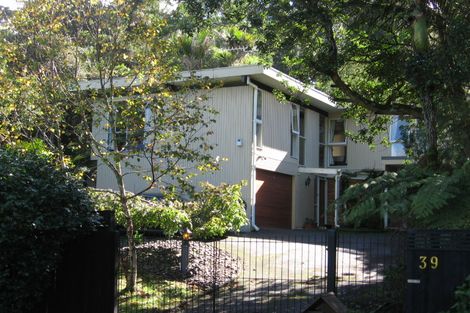 Photo of property in 39 Waima Crescent, Titirangi, Auckland, 0604