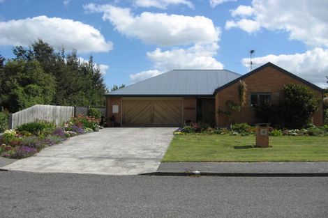 Photo of property in 4 Oakden Drive, Darfield, 7510