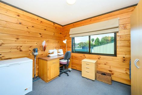 Photo of property in 1 Oldfield Place, Bulls, 4818