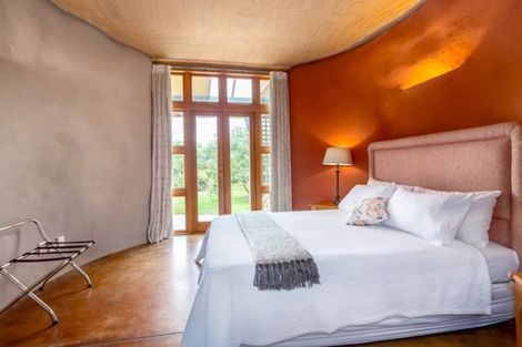 Photo of property in 22 Cambridge Road, Martinborough, 5711