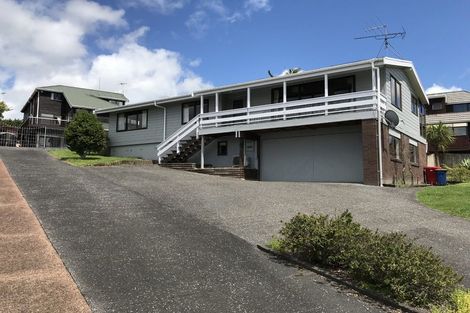 Photo of property in 31 Marina View Drive, West Harbour, Auckland, 0618