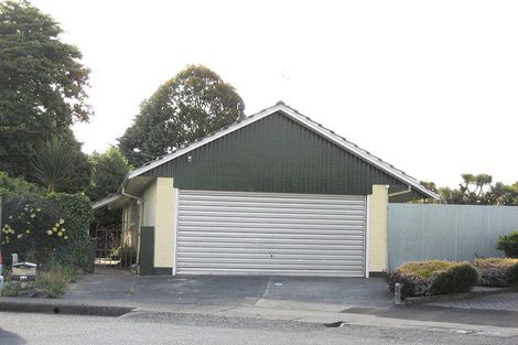 Photo of property in 12 Walker Place, Rangiora, 7400