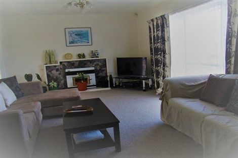 Photo of property in 20 Portadown Avenue, Pakuranga Heights, Auckland, 2010