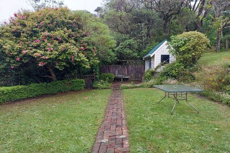 Photo of property in 6 Highland Crescent, Wadestown, Wellington, 6012