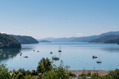 Photo of property in 39 Tirimoana Terrace, Anakiwa, Picton, 7281