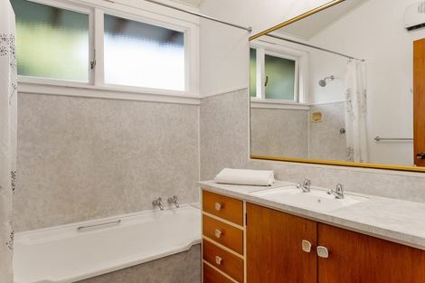 Photo of property in 33 Lynfield Avenue, Ilam, Christchurch, 8041