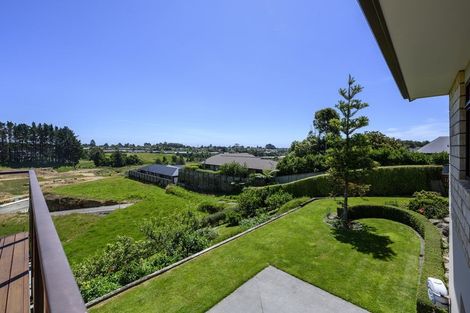 Photo of property in 5b Tupuhi Place, Highlands Park, New Plymouth, 4312