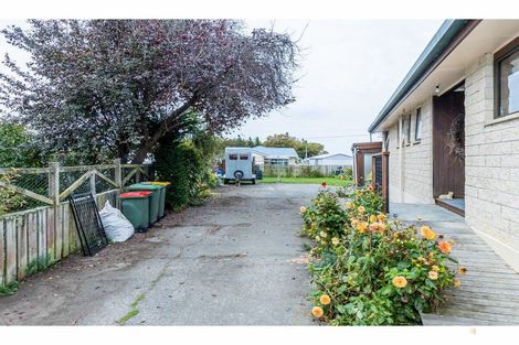 Photo of property in 19 Smith Street, Waimate, 7924
