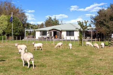 Photo of property in 1564 Cheltenham Hunterville Road, Waituna West, Rewa, 4780