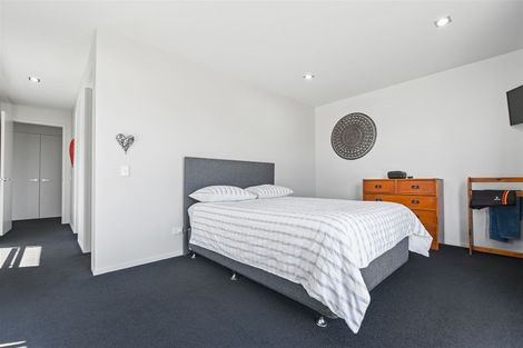 Photo of property in 172 Saint James Drive, Huntington, Hamilton, 3210