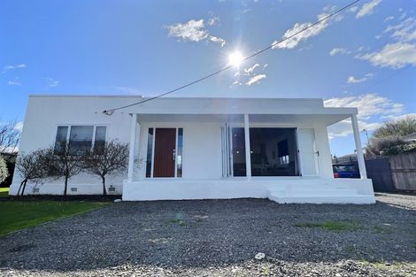 Photo of property in 3 Francis Drake Street, Waipukurau, 4200