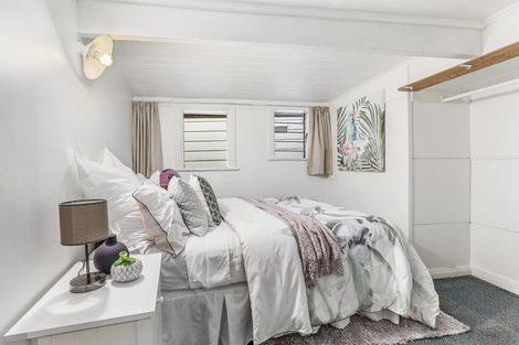 Photo of property in 18 Portland Crescent, Thorndon, Wellington, 6011