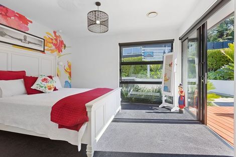 Photo of property in 14 Brooklands Road, Brooklands, New Plymouth, 4310