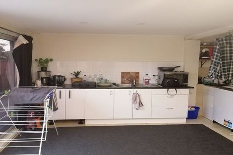 Photo of property in 5 Pax Avenue, Forrest Hill, Auckland, 0620