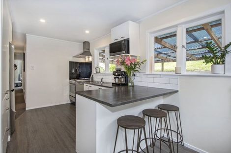 Photo of property in 5 Memorial Drive, Parahaki, Whangarei, 0112