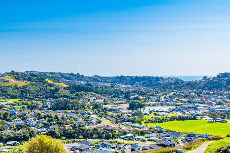 Photo of property in 3 Navigation Drive, Whitby, Porirua, 5024