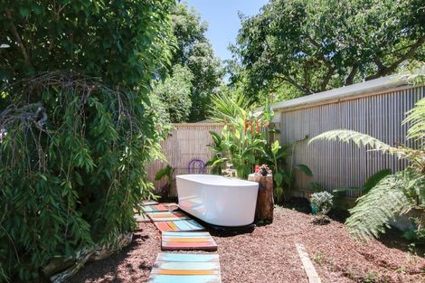 Photo of property in 11-13 Kuku Street, Te Awanga, 4102