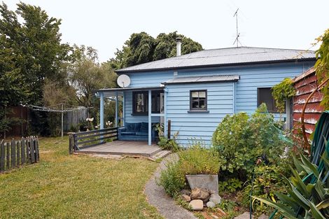 Photo of property in 15 High Street, Hawarden, 7385