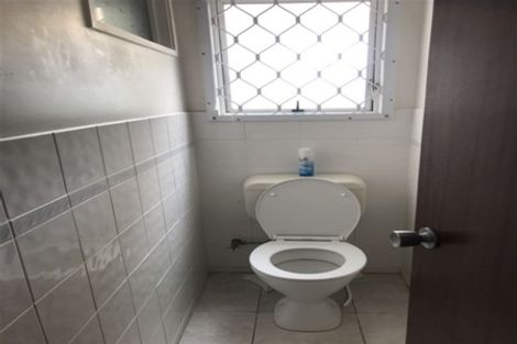 Photo of property in 15 Glenveagh Drive, Mount Roskill, Auckland, 1041