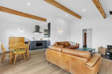 Photo of property in 8 Kentucky Street, Totara Park, Upper Hutt, 5018