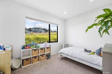 Photo of property in 58 Ascension Crescent, Orewa, 0931