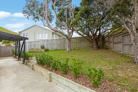 Photo of property in 5 Kaituna Street, Waitangirua, Porirua, 5024