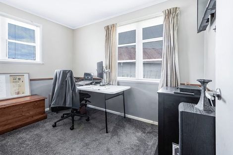 Photo of property in 28 Paul Crescent, Fairfield, Hamilton, 3214