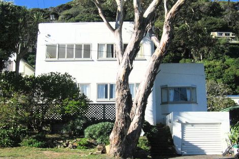 Photo of property in 12 Mahoe Street, Eastbourne, Lower Hutt, 5013
