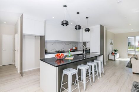 Photo of property in 11 Ropere Street, Kumeu, 0810