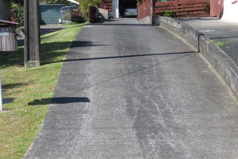 Photo of property in 1/10 Bishop Street, Green Bay, Auckland, 0604