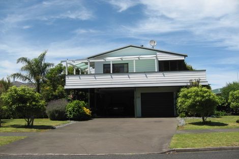 Photo of property in 120 Torkar Road, Clarks Beach, 2122