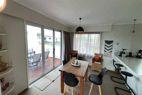 Photo of property in 44 Nevada Drive, Merrilands, New Plymouth, 4312