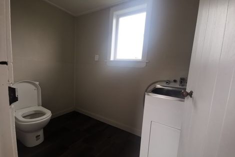 Photo of property in 28 Station Road, Pukekohe, 2120