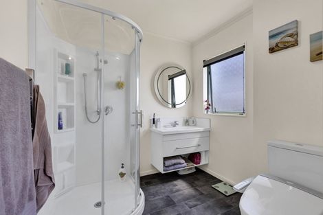 Photo of property in 5 Arden Place, Oakura, 4314