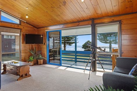 Photo of property in 220 Ocean Road, Ohope, 3121