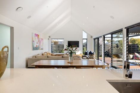 Photo of property in 18 Alpha Avenue, Strowan, Christchurch, 8052