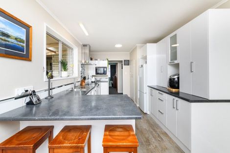 Photo of property in 9 Kimberley Grove, Westbrook, Palmerston North, 4412