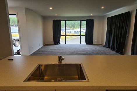 Photo of property in 35 John Norrie Place, Motuoapa, Turangi, 3382