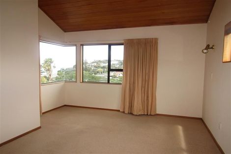 Photo of property in 2/50 Masterton Road, Rothesay Bay, Auckland, 0630