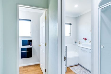 Photo of property in 83 Kensington Drive, Taradale, Napier, 4112