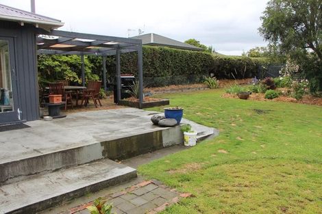 Photo of property in 2 Avenue Road, West End, Timaru, 7910