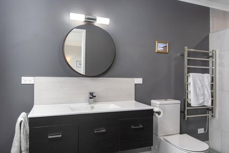 Photo of property in 106 Hamurana Road, Omokoroa, 3114