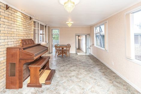 Photo of property in 17 Bristow Street, Saint Johns Hill, Whanganui, 4501